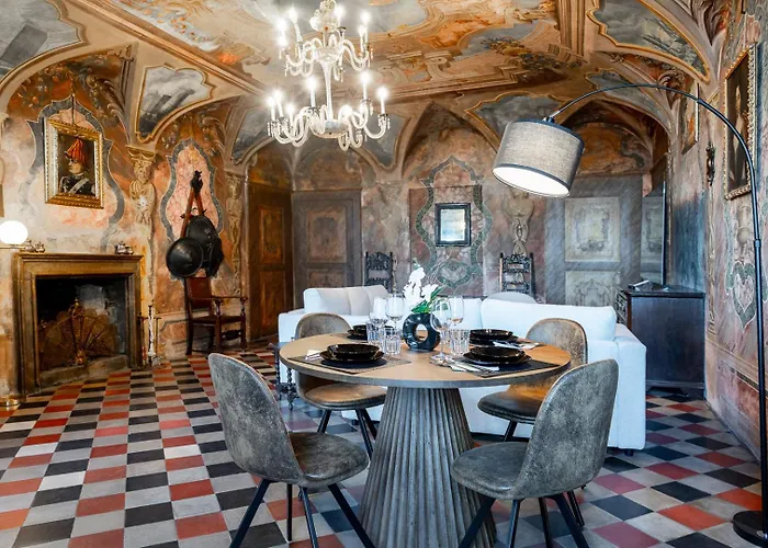 Historical dwelling in Palazzo Terzi